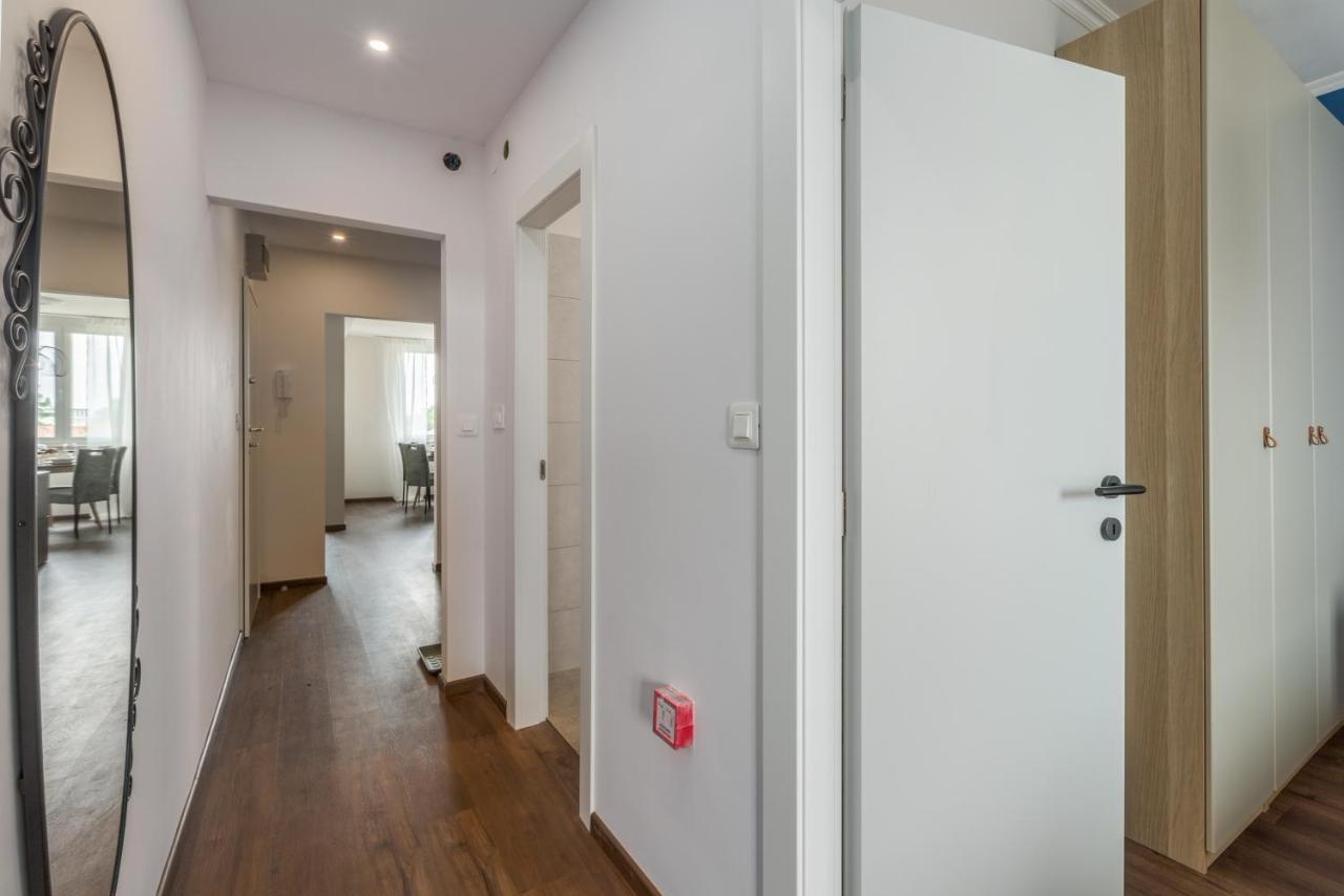 Saint Vitus Apartment โรวีน ภายนอก รูปภาพ