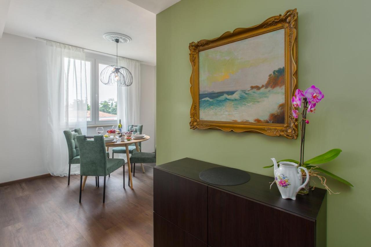 Saint Vitus Apartment โรวีน ภายนอก รูปภาพ