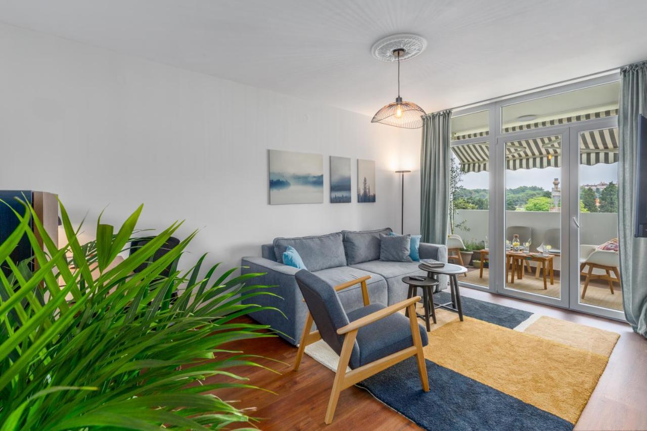 Saint Vitus Apartment โรวีน ภายนอก รูปภาพ